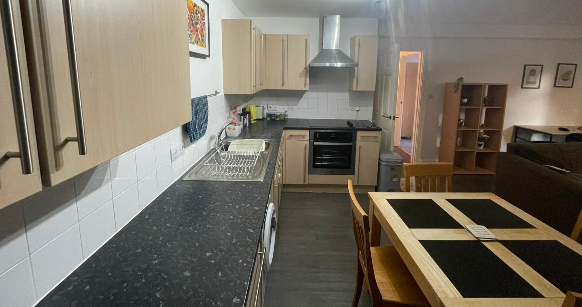 Business & Leisure City Centre 2 Bed En-Suite Apartment With Free Parking And Netflix كوفنتري المظهر الخارجي الصورة