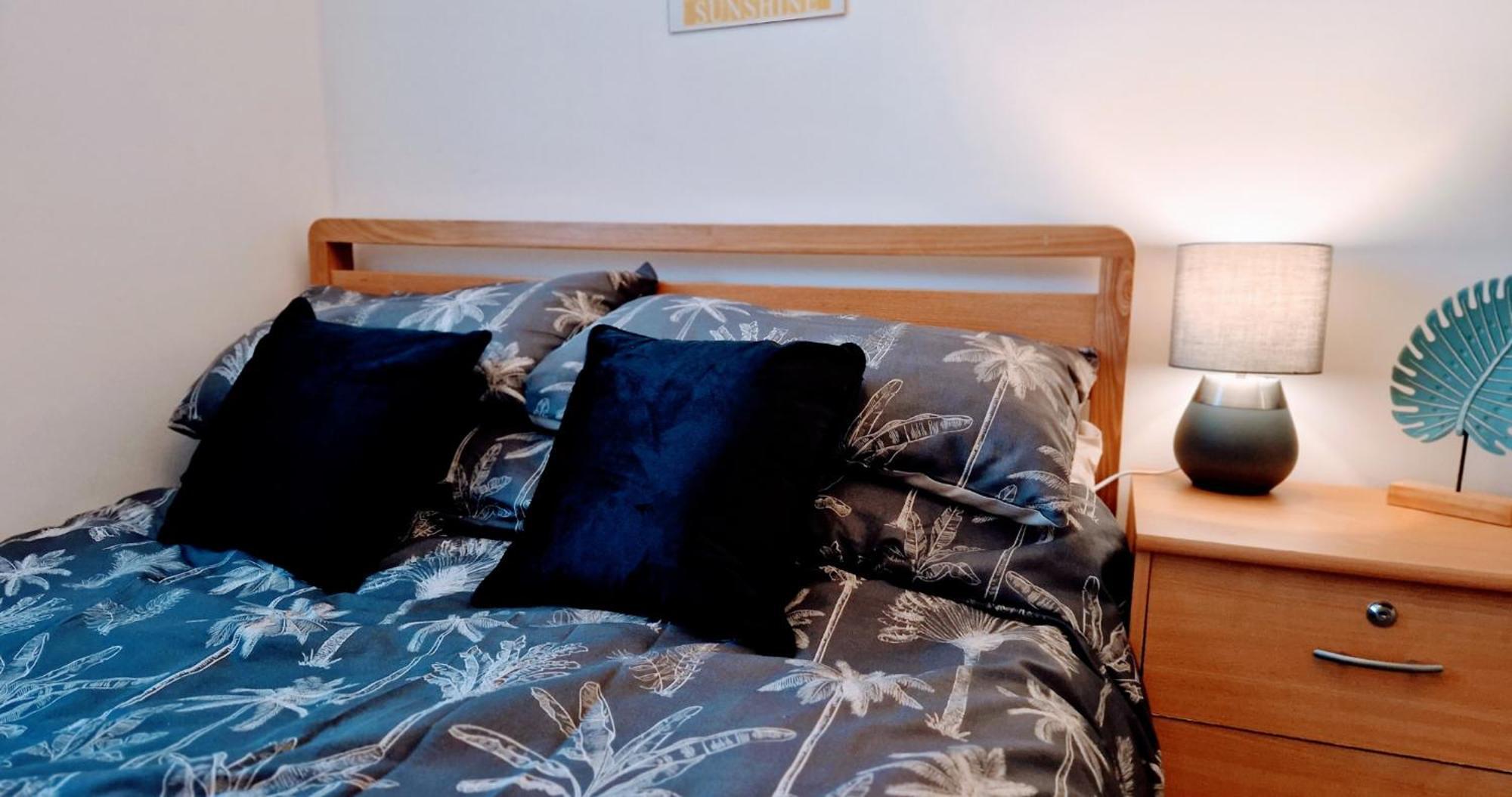 Business & Leisure City Centre 2 Bed En-Suite Apartment With Free Parking And Netflix كوفنتري المظهر الخارجي الصورة