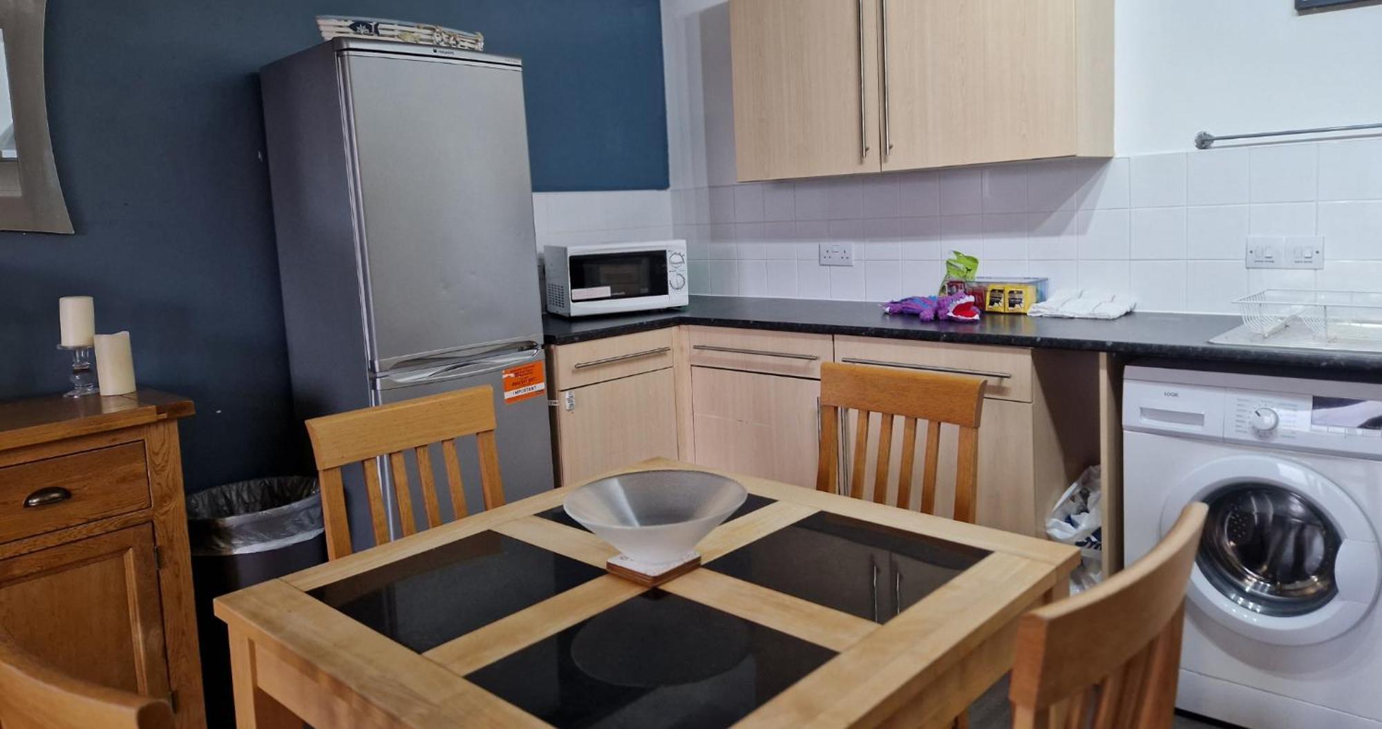 Business & Leisure City Centre 2 Bed En-Suite Apartment With Free Parking And Netflix كوفنتري المظهر الخارجي الصورة