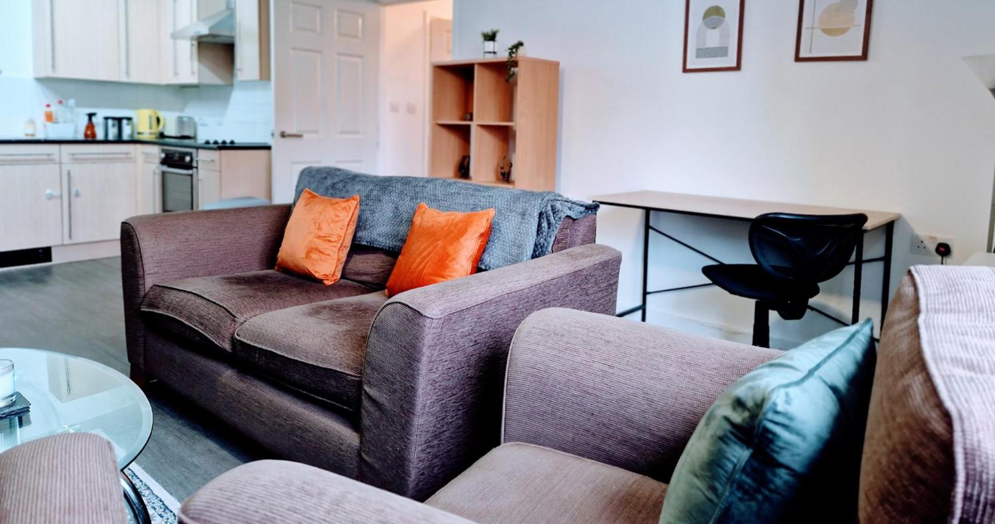 Business & Leisure City Centre 2 Bed En-Suite Apartment With Free Parking And Netflix كوفنتري المظهر الخارجي الصورة